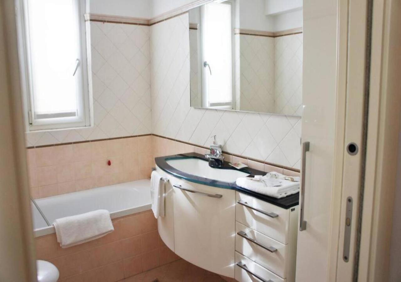 Casa Del Vicolo, Nel Cuore Della Pavia Storica Kültér fotó